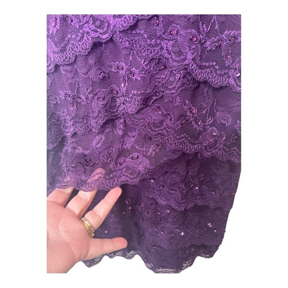 Cache Purple Sequin Lace V-Neckline Fitted Special Occasion Dress Womens Size 2 - Picture 13 of 15